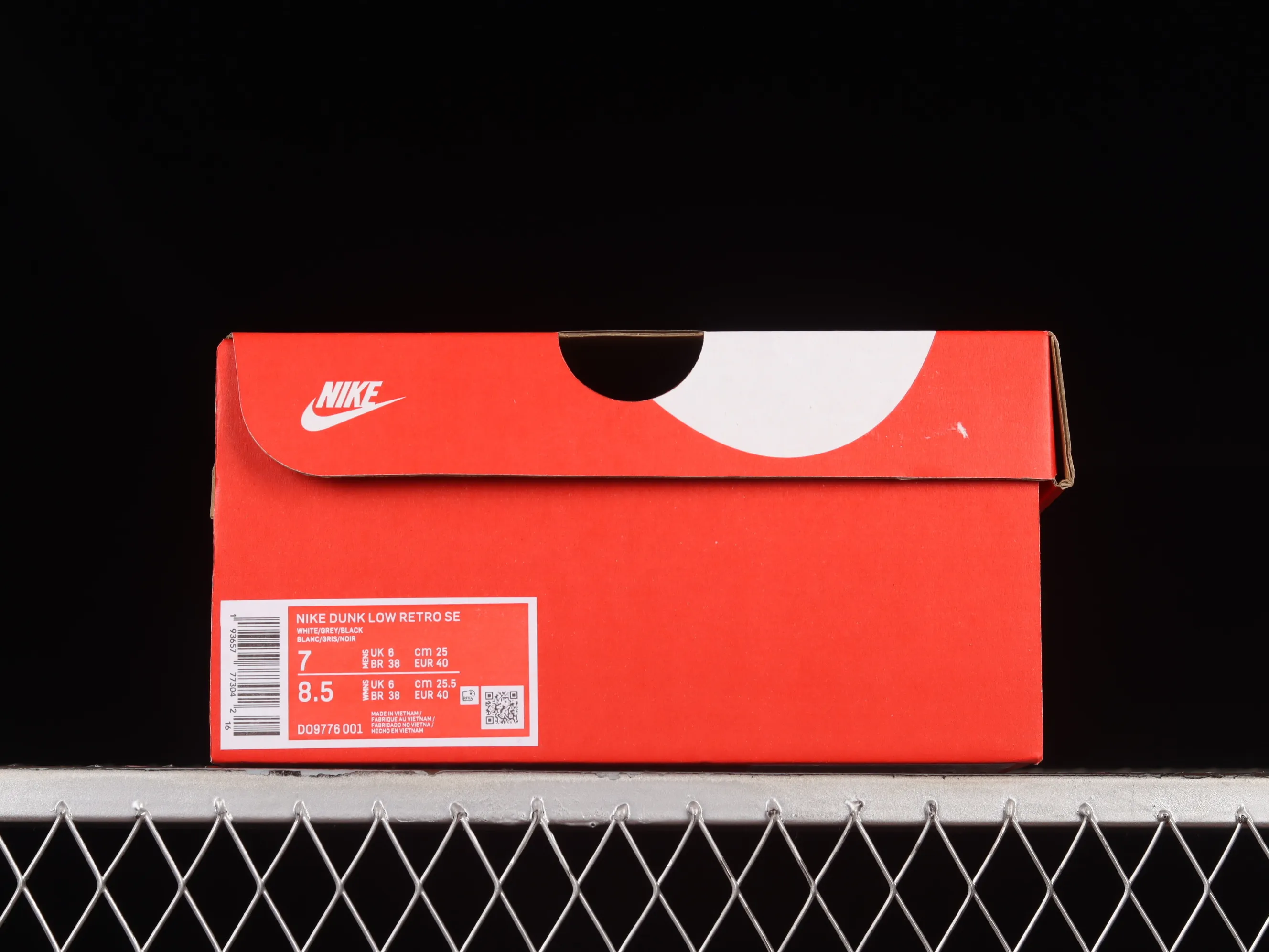 All categories Nk SB Dunk series Nk SB Dunk Low low-top sneakers Nk Dunk Low black dust color SB smashed backboard fashion casual sneakers DO9776-001